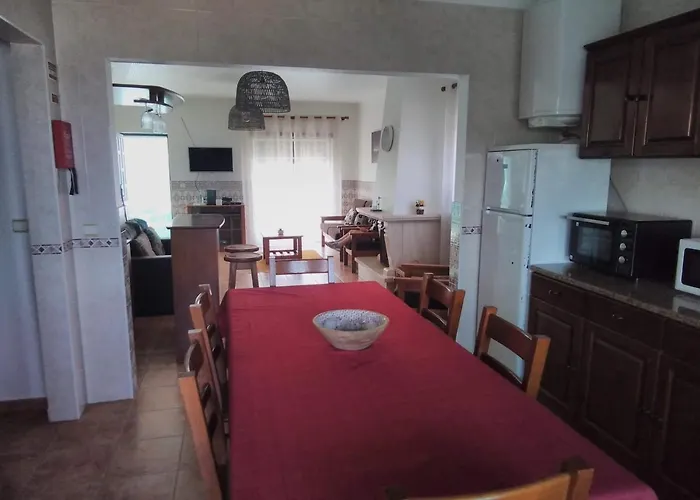 Lilly House Vakantiehuis São Pedro de Muel